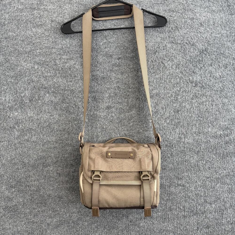 Vanguard VEO 21M Camera Messenger Bag Beige Padded Polyester Rain Cover Strap